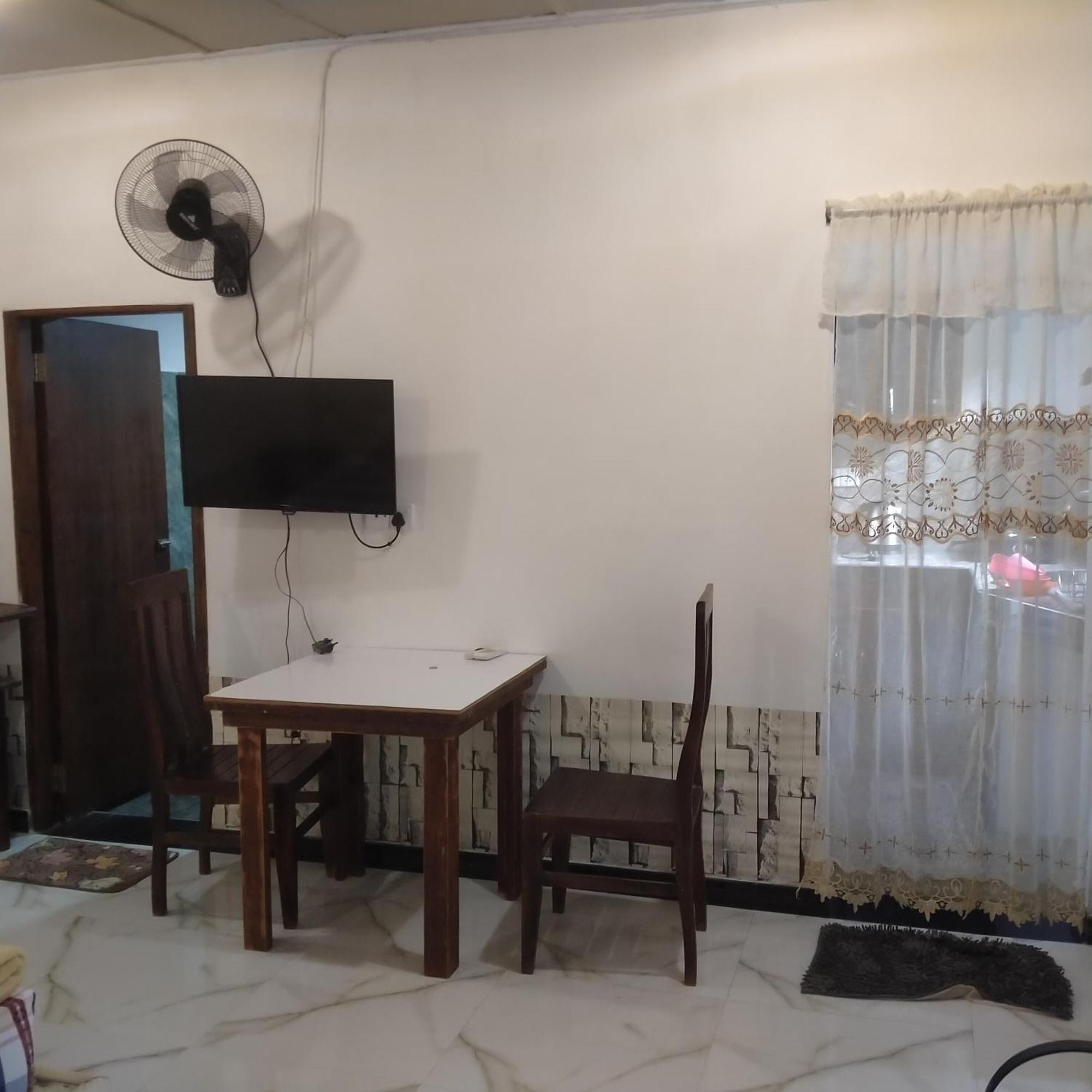 Living Home ネゴンボ 部屋 写真